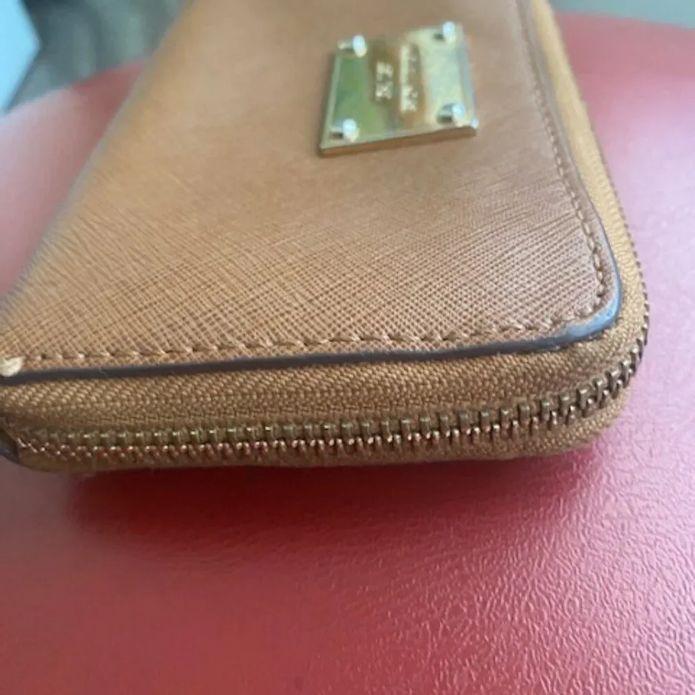 Michael Kors Brown Leather Jet Set zip around Wristlet Wallet